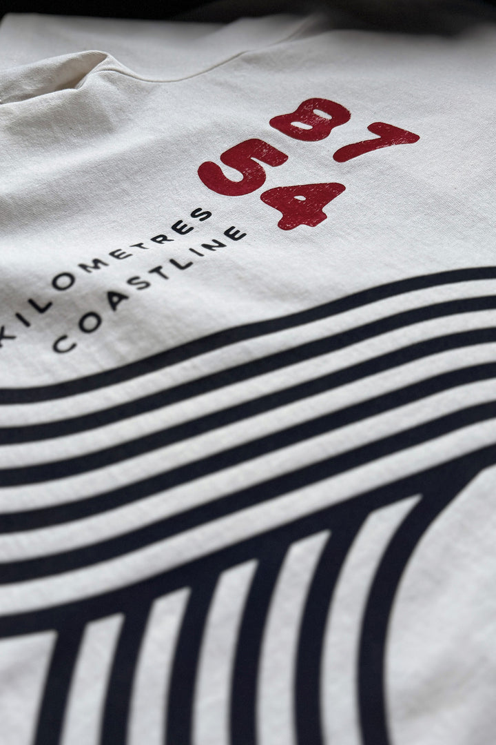 Tee "8754 KM of Coastline"