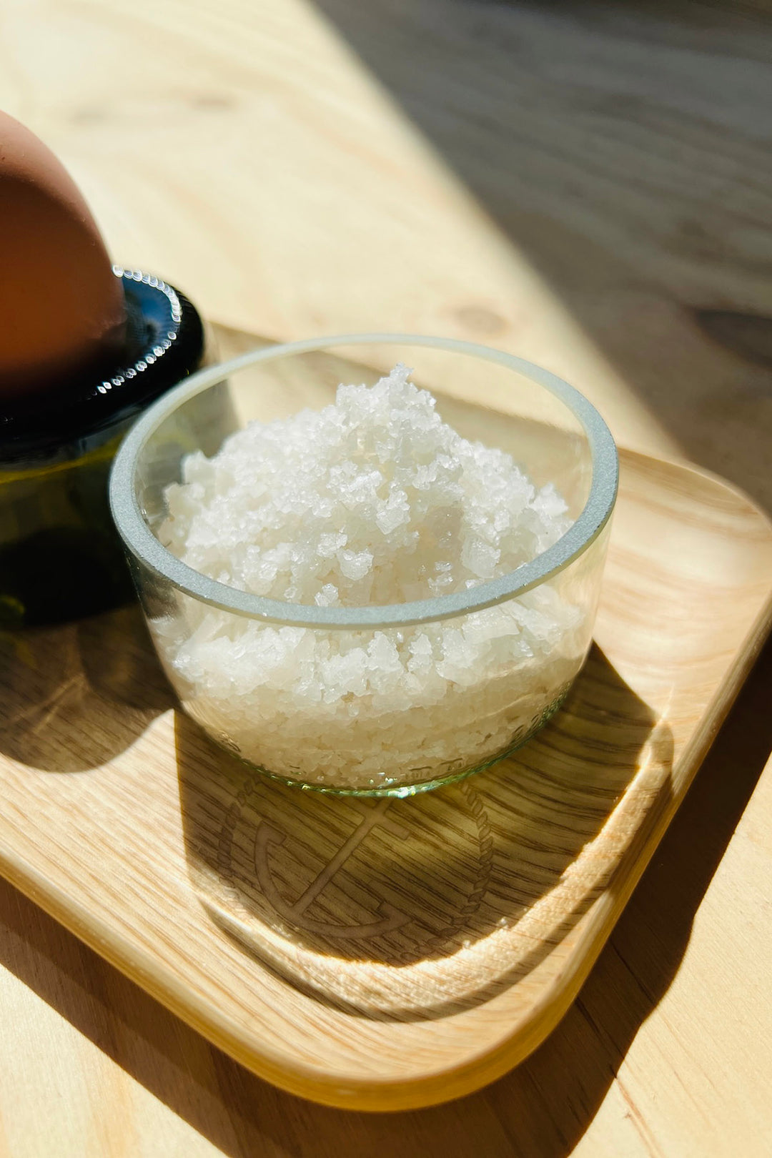 Æggebæger/saltskål fra vinflasker - Upcycling