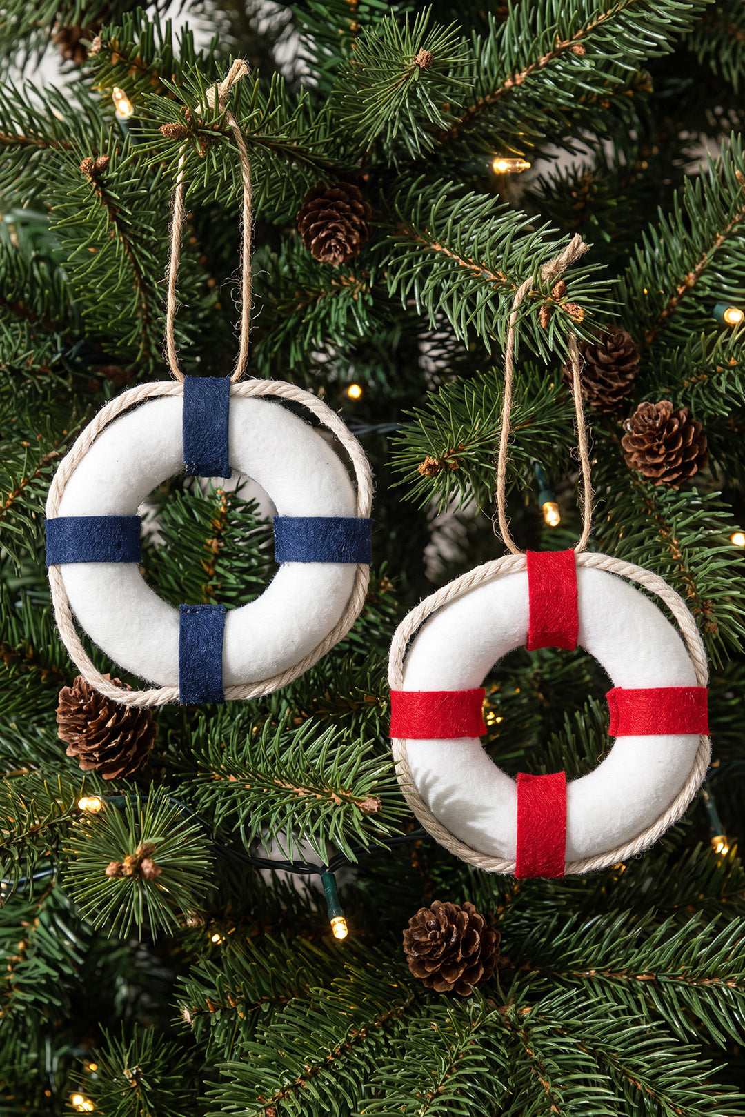 Christmas hanging "Lifesavers" (2 pieces)