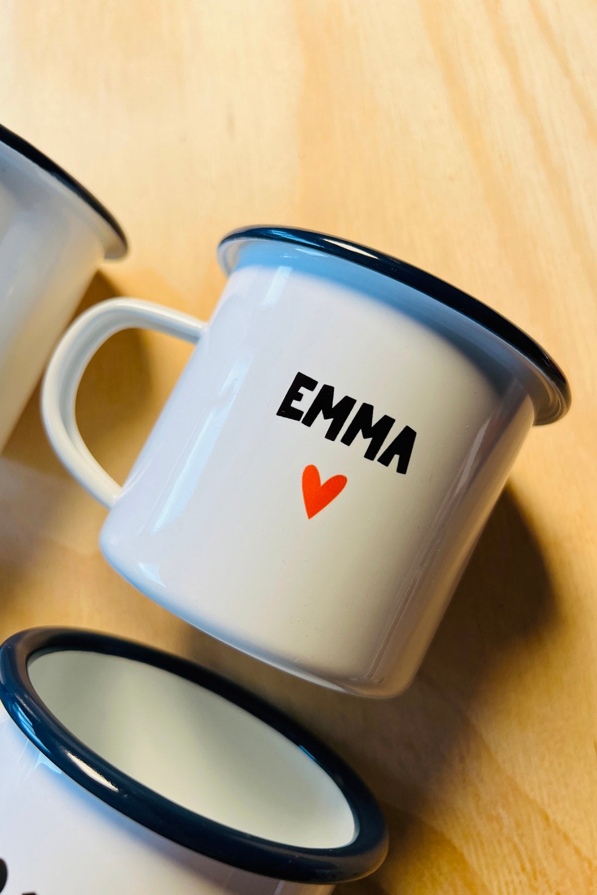 Emaljekrus "Love" med navn