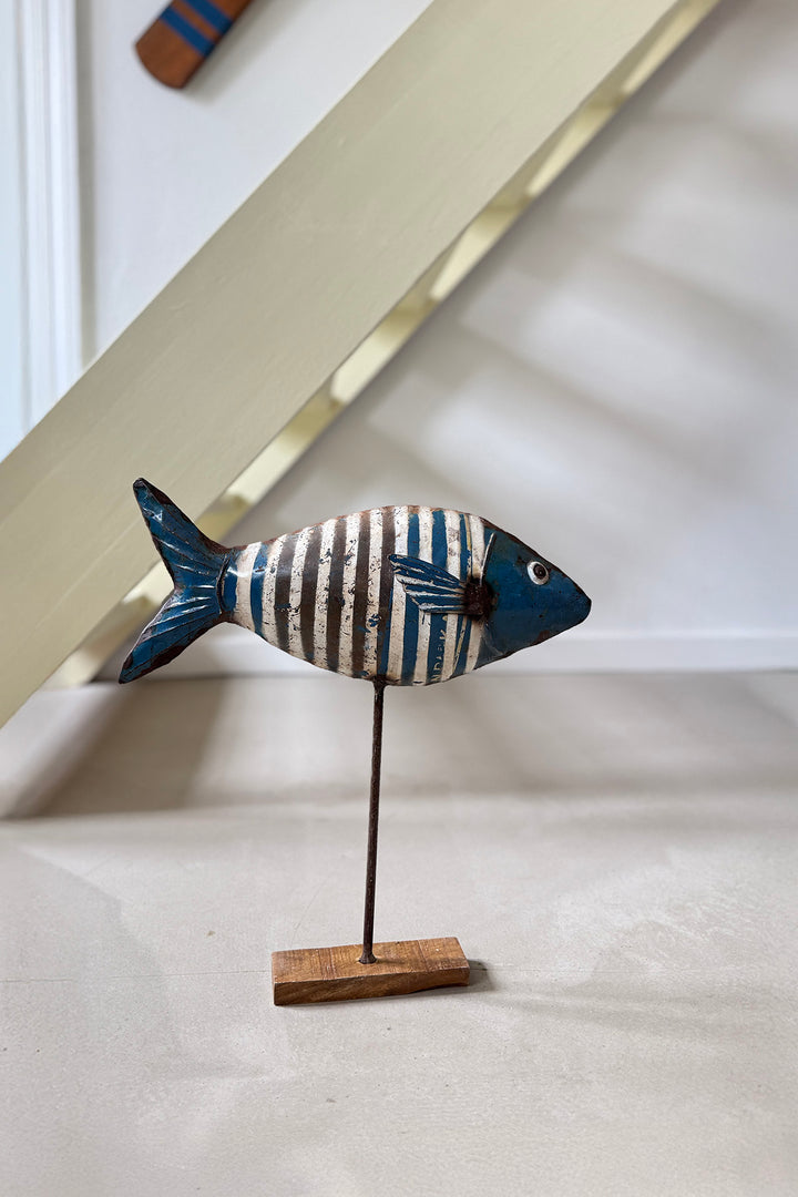 Fisch auf Holzfuß - Recycled Metal