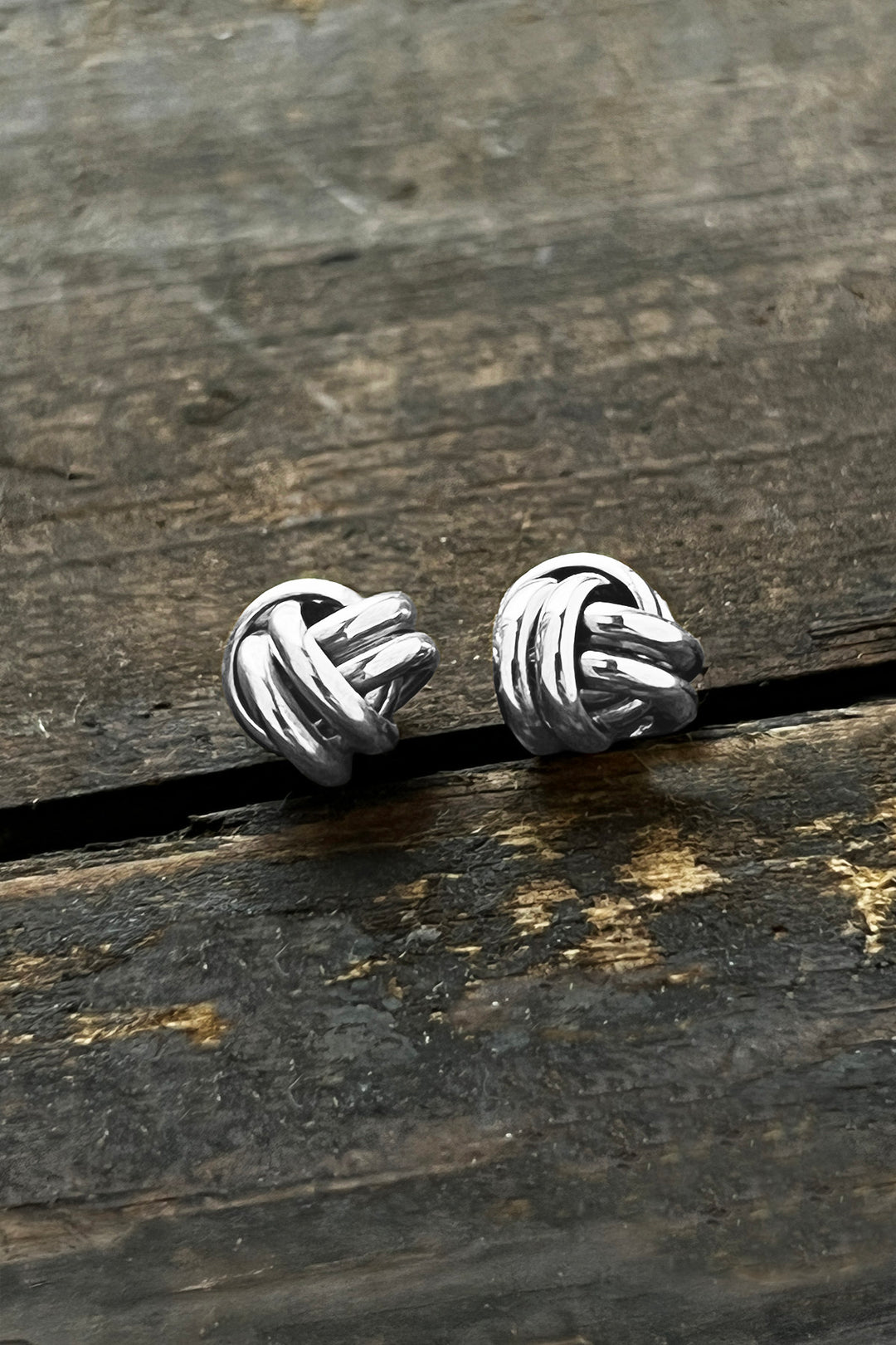 Stud earrings "Knob"