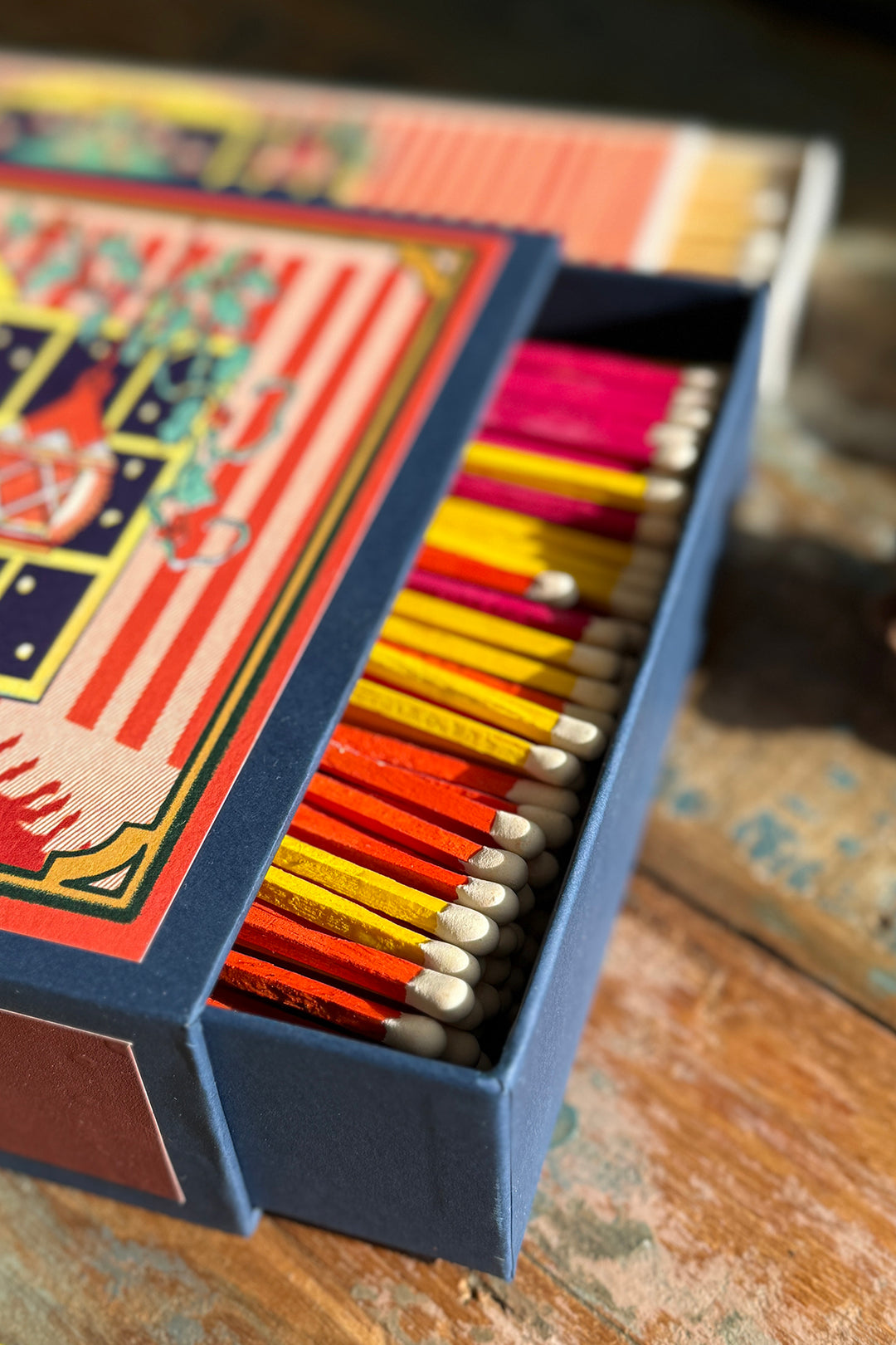 Giant Matchbox "Christmas Window"
