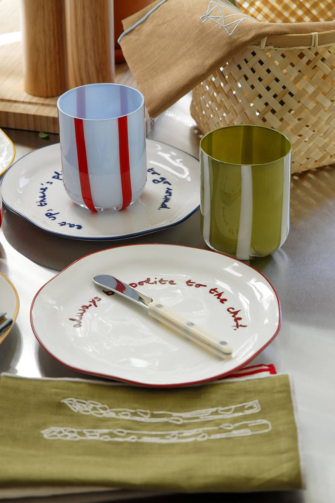 Statement Plate "Always be polite to the chef"