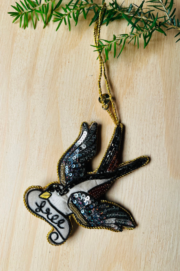 Christmas Hanging - Swallows "Free"