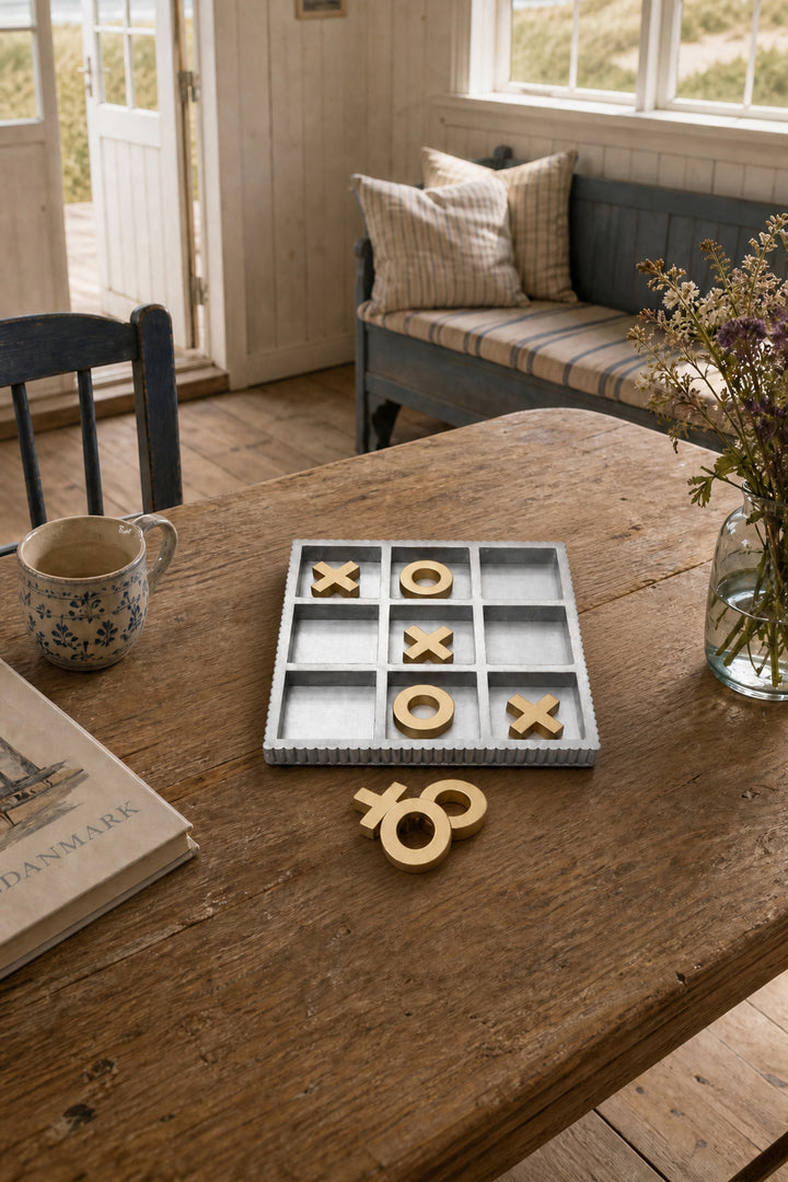 Tic-Tac-Toe Metal Game