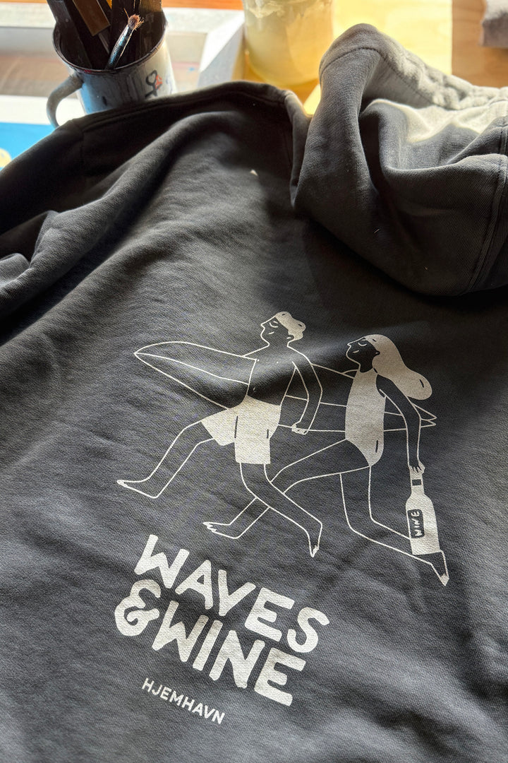 Hoodie "Waves & Wine"
